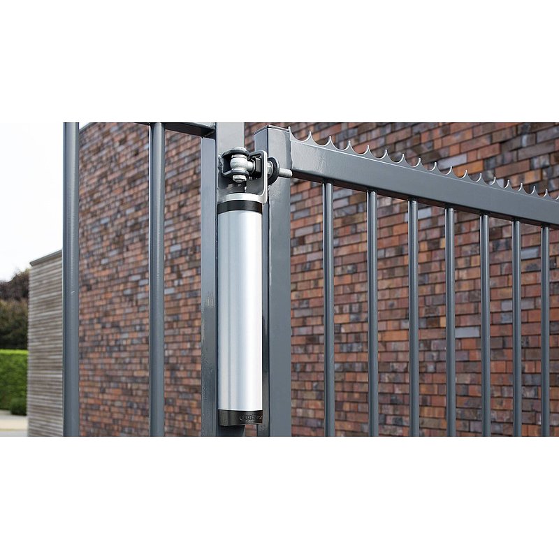 Aesthetic 180° gate closer with direct connection to the gate hinge - THINO, colour silver